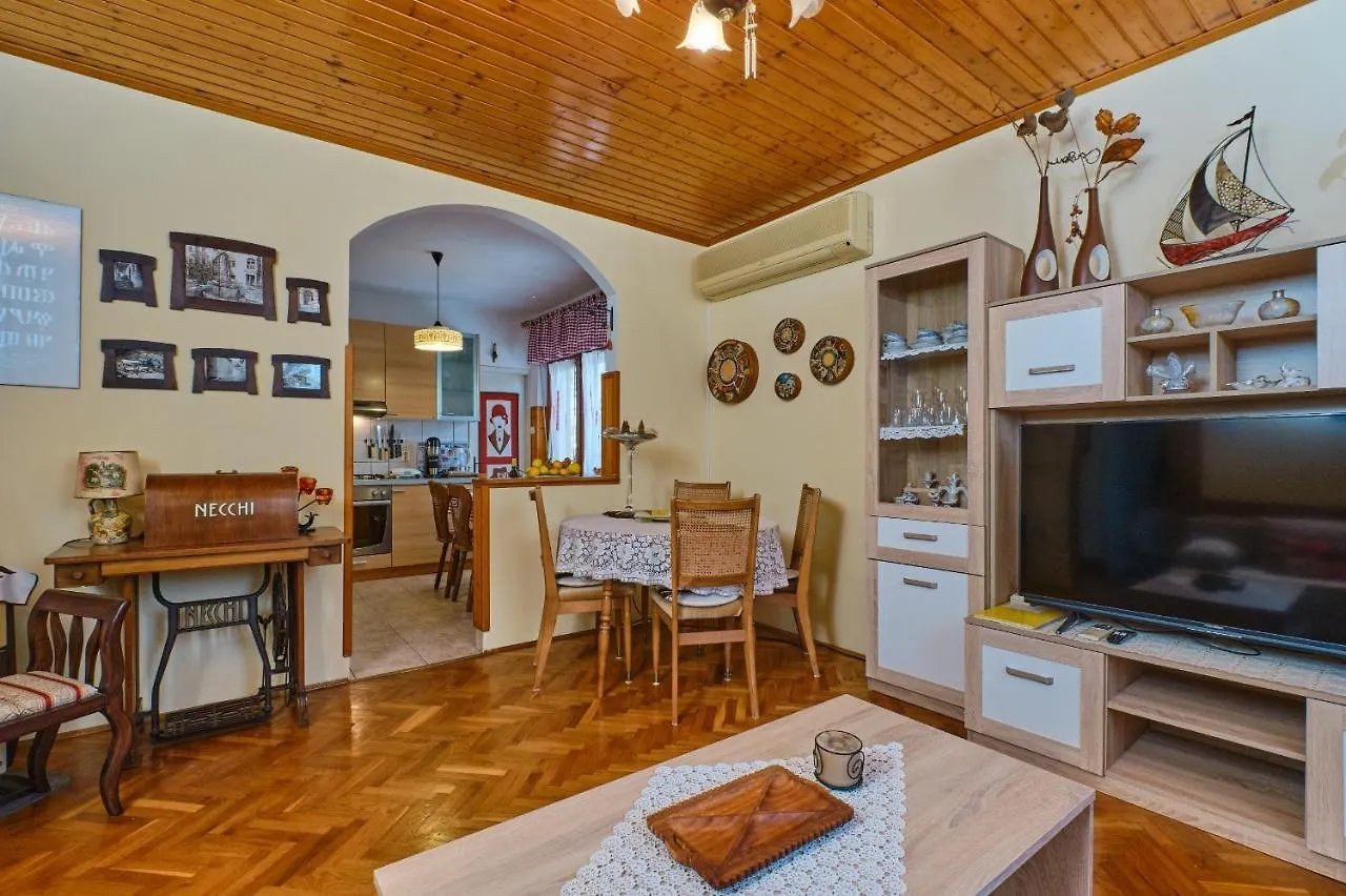 Apartment Giuseppe- Green Terrace Mali Losinj
